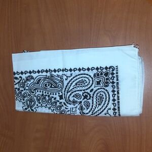 Vtg Hav-A-Hank White Paisley Cotton Bandana Made in USA